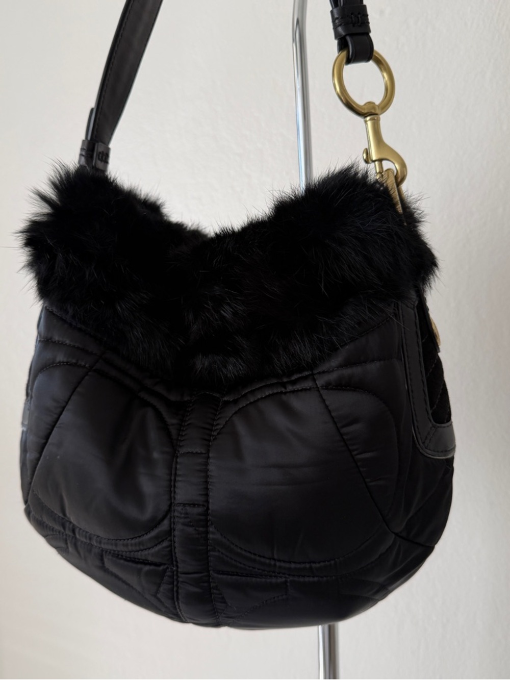 Vintage Coach Quilted Ski Hobo Black Rabbit Fur Handbag - Picture 3 of 14